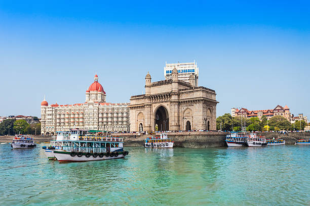 City & Beach- The Contrasts of Mumbai and Goa City & Beach- The Contrasts of Mumbai and Goa